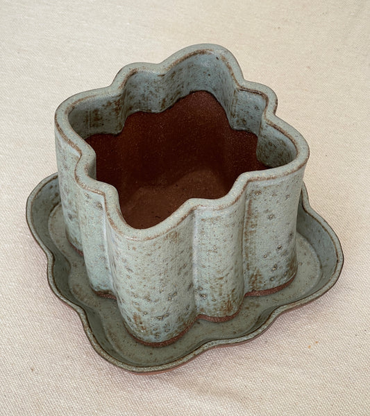 LARGE Quatrefoil Planter & Saucer / ROBBIN'S EGG