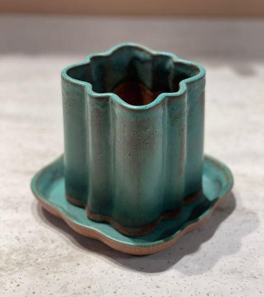 MEDIUM Quatrefoil Planter & Saucer / COPPER