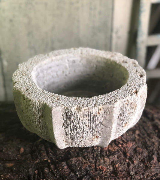 Ridged Planter